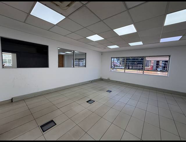 2,227.20M² SHOWROOM TO LET IN BRUMA